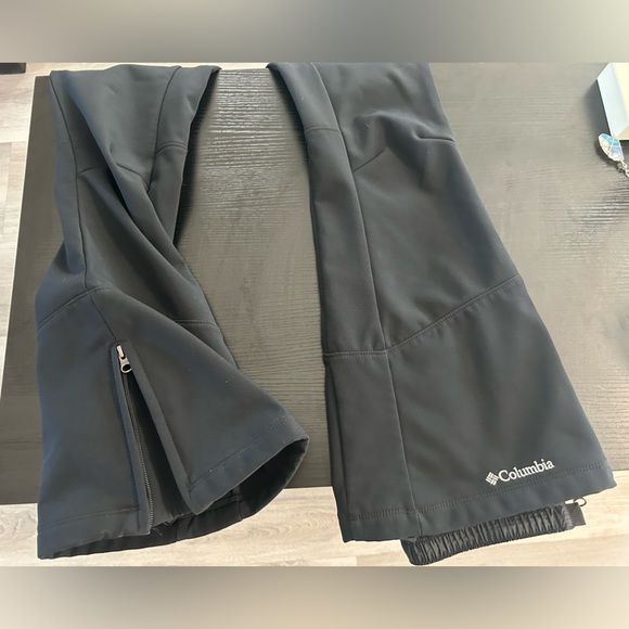 Women’s Columbia waterproof ski pants. - Picture 4 of 4